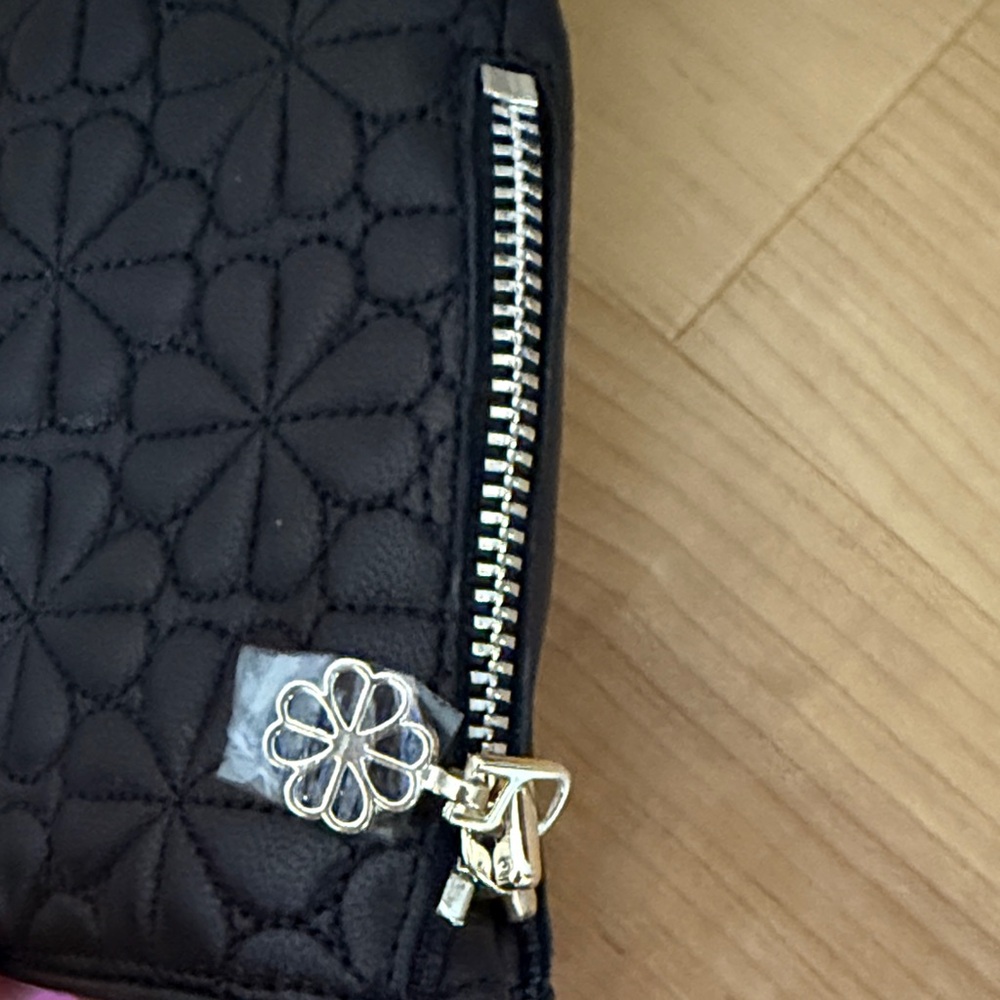 Kate Spade Floral Quilted Black Gloves-New! - Picture 3 of 8